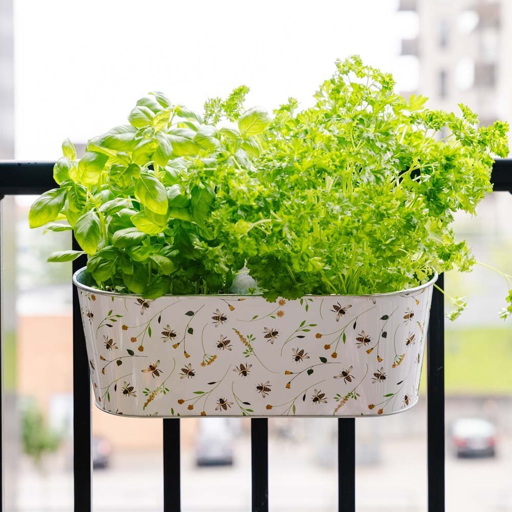 Balkonkasten mit Bienenmuster, L: 28,9 cm B: 39,3 cm H: 26,2 cm