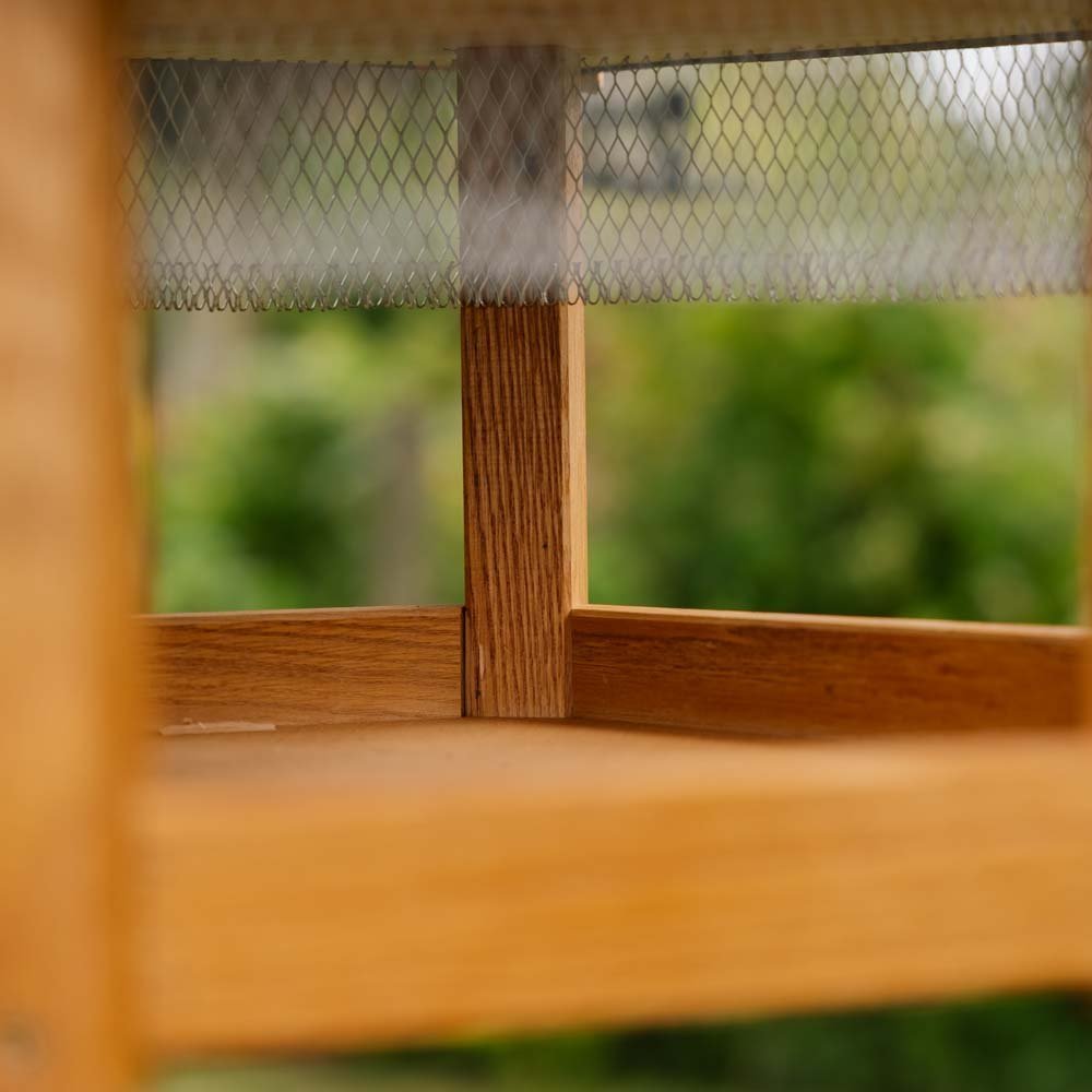 Futterhaus mit Netz, rotes Dach, Ø: 54 cm