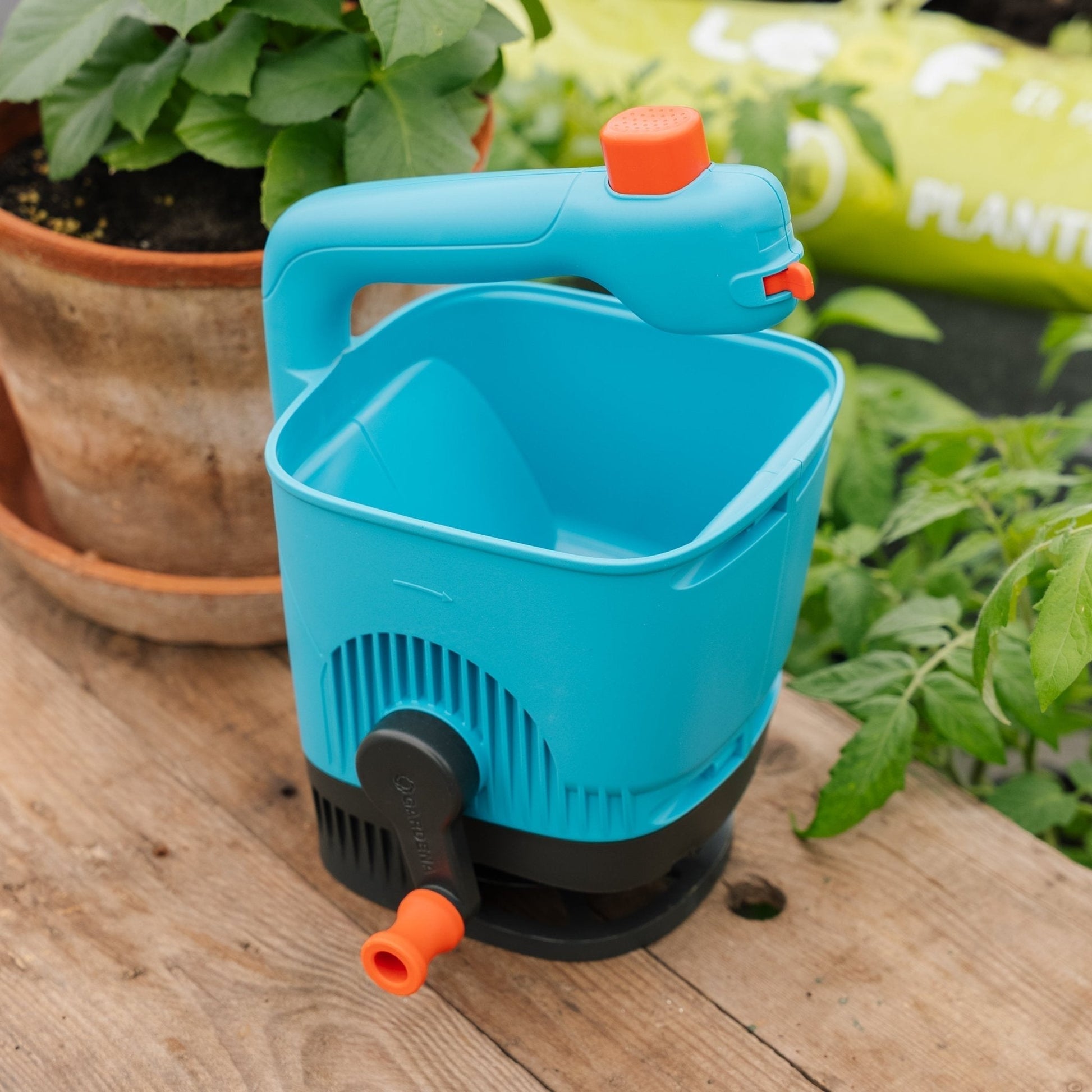 Handgehaltene Streuer M